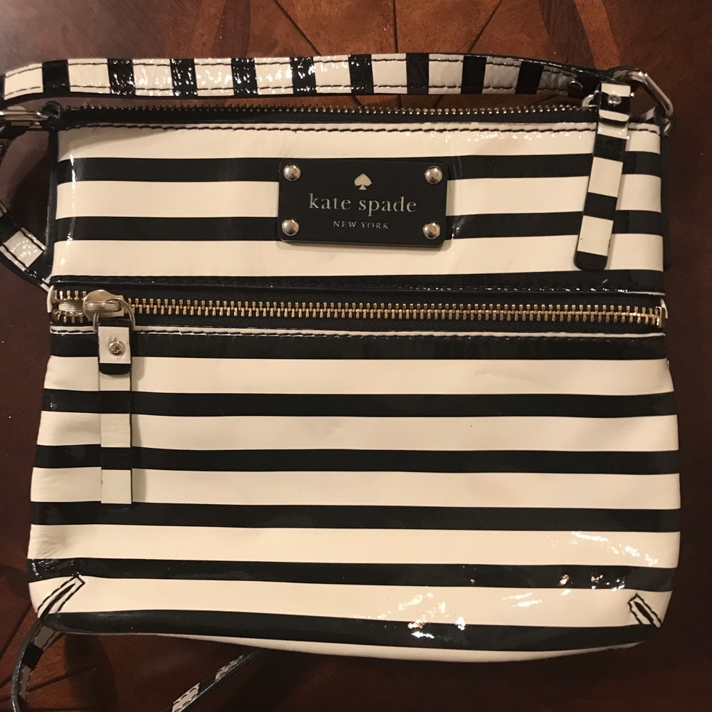 Adorable Kate spade crossbody